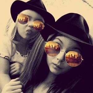 Meet your Posher, Abby